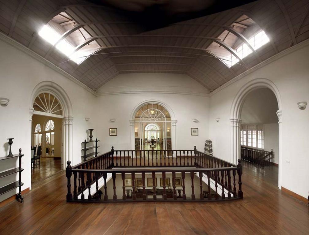Hotel Neemrana'S- Tower House à Kochi Extérieur photo