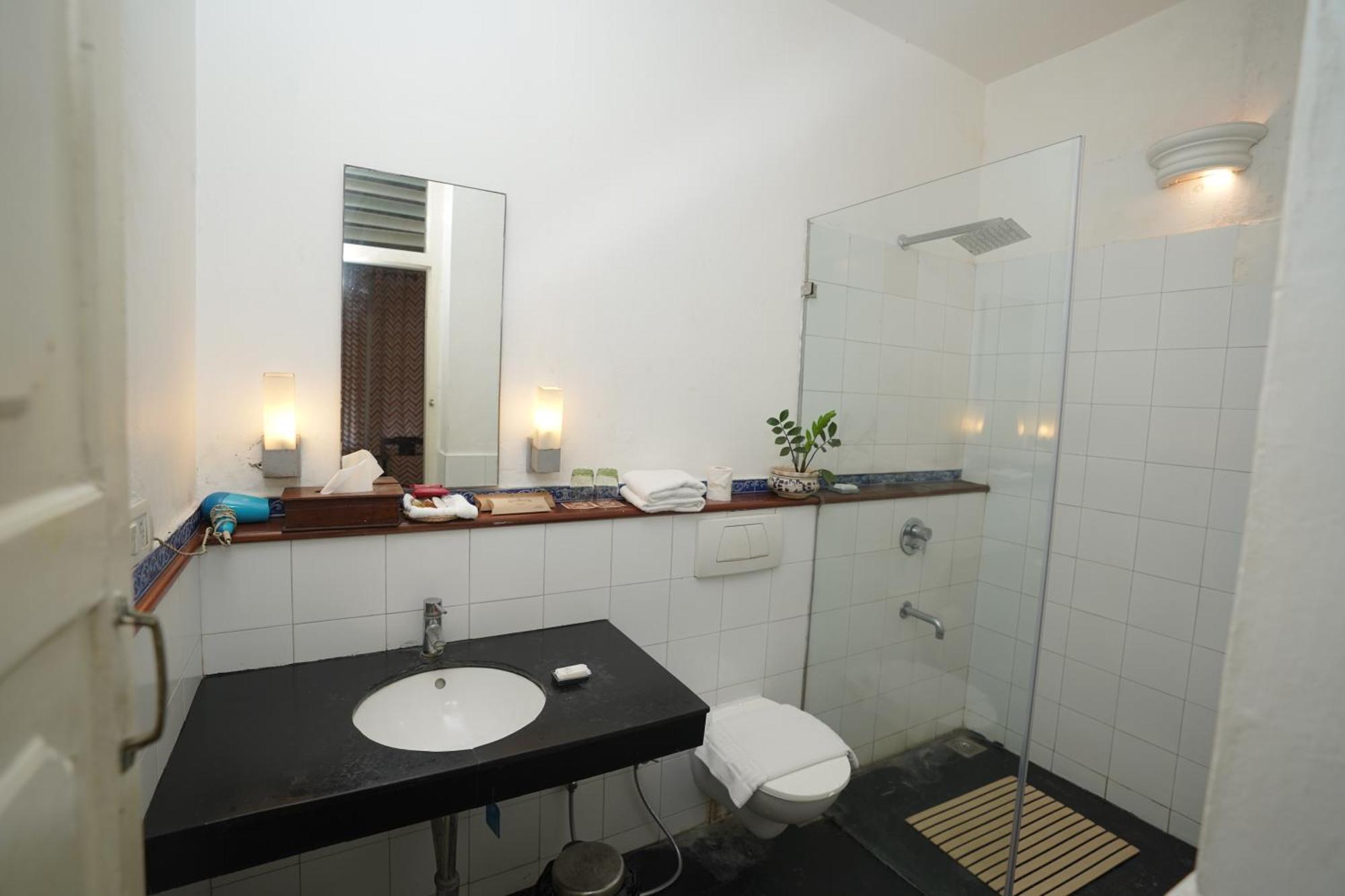 Hotel Neemrana'S- Tower House à Kochi Extérieur photo