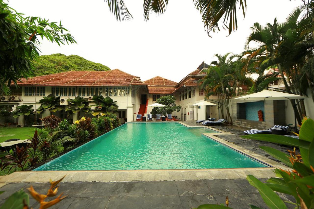 Hotel Neemrana'S- Tower House à Kochi Extérieur photo