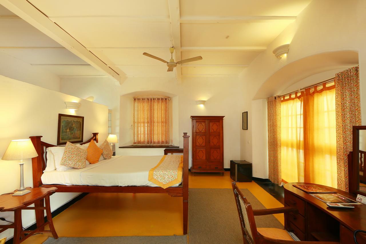 Hotel Neemrana'S- Tower House à Kochi Extérieur photo