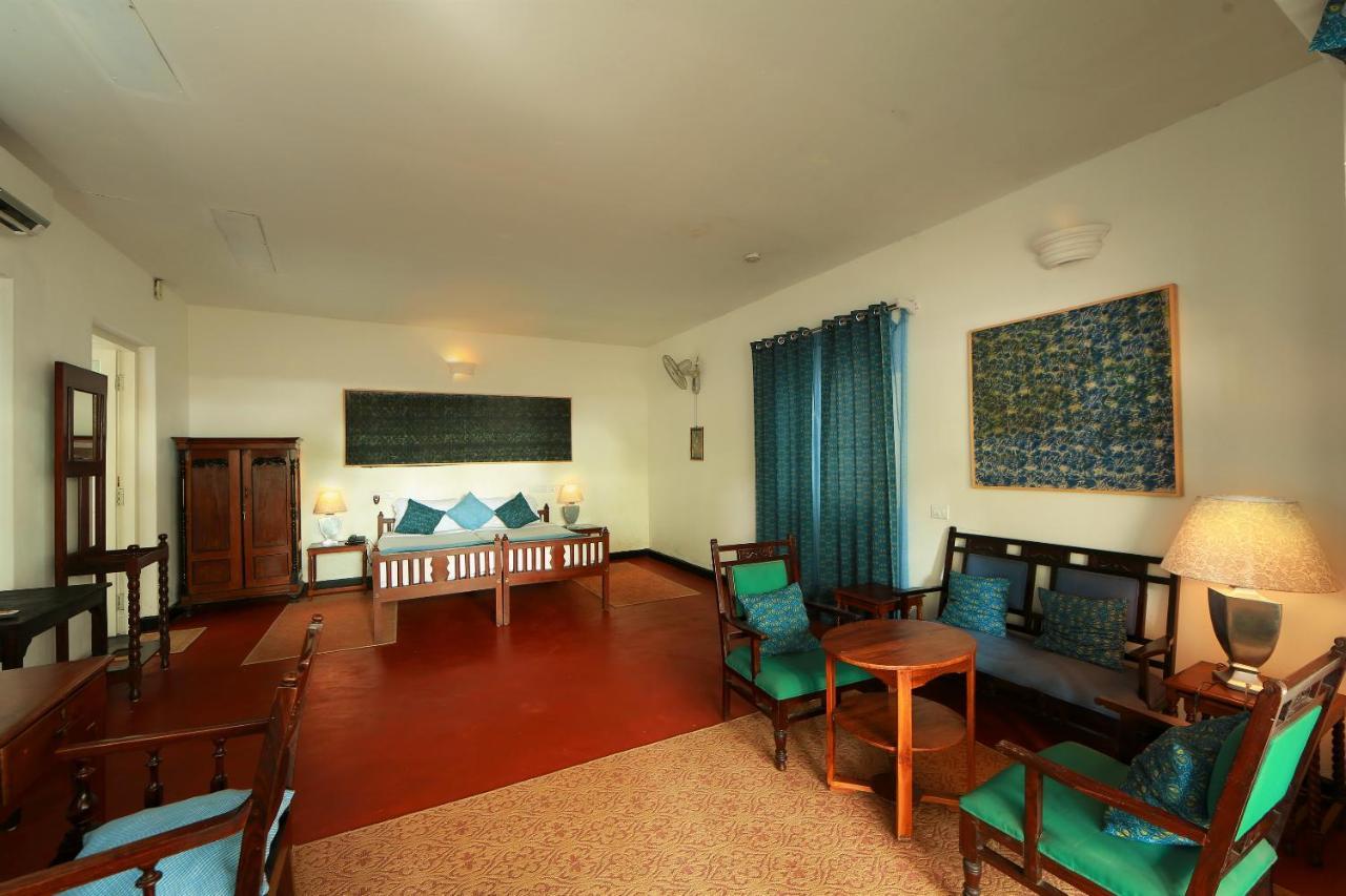 Hotel Neemrana'S- Tower House à Kochi Extérieur photo