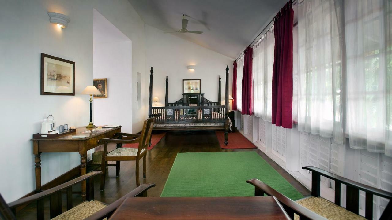 Hotel Neemrana'S- Tower House à Kochi Extérieur photo