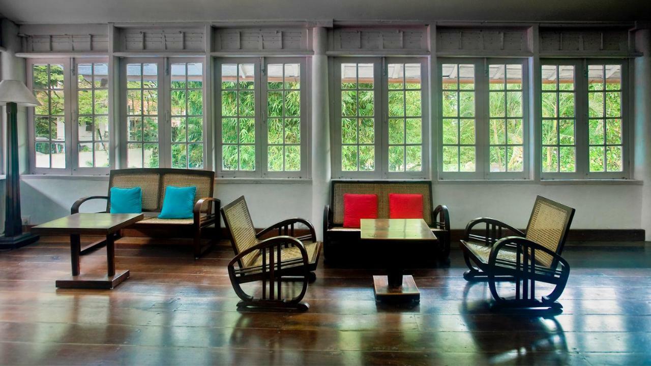 Hotel Neemrana'S- Tower House à Kochi Extérieur photo